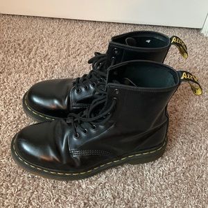 Doc Martens classic black boots (1460)